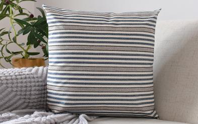 Throw pillow 03199